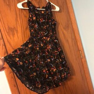 Floral print mini dress!